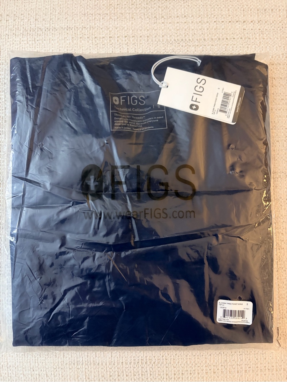 FIGS Technical Collection 3-Pocket Scrub Top